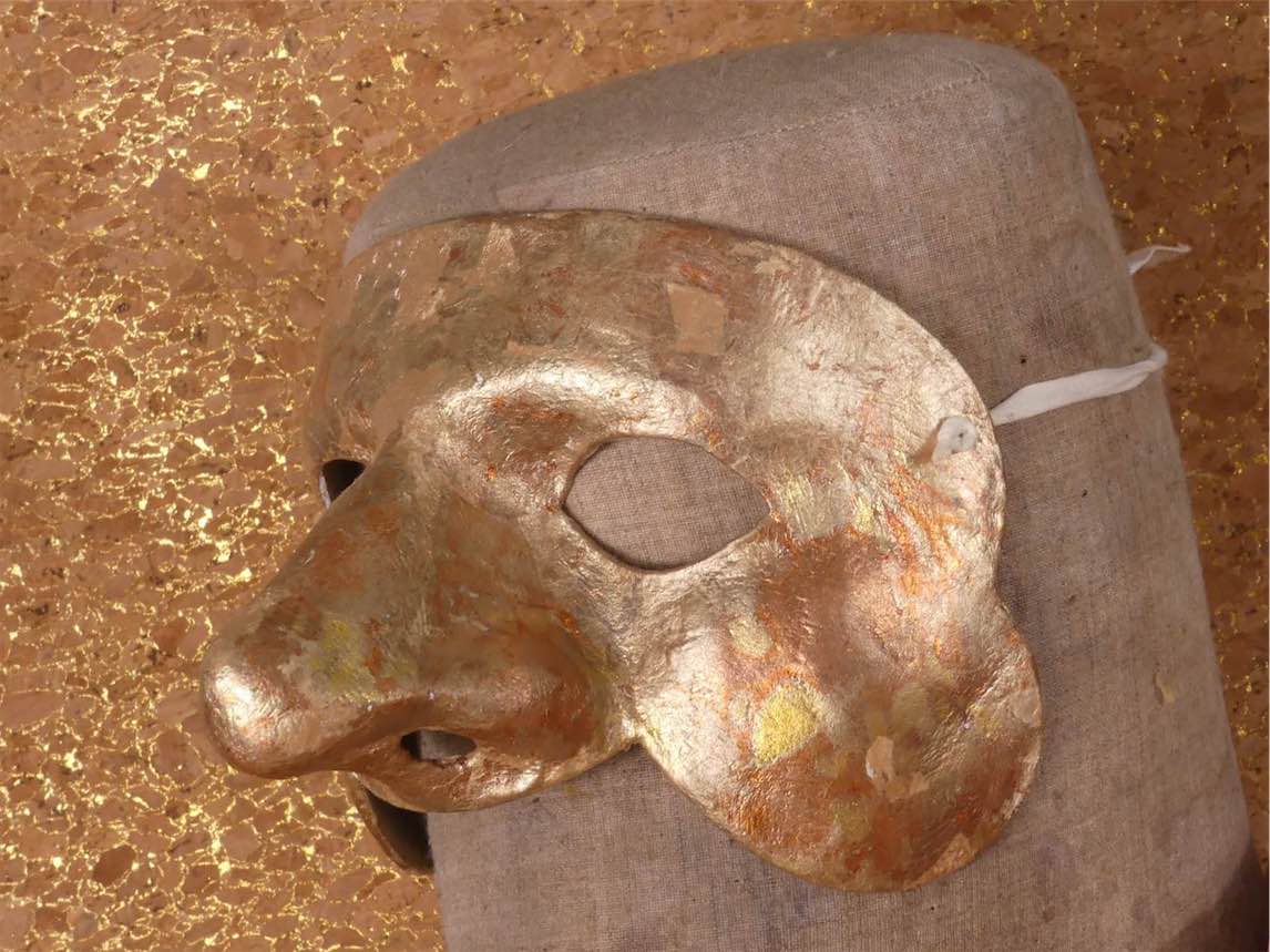  Gilded mask 02 